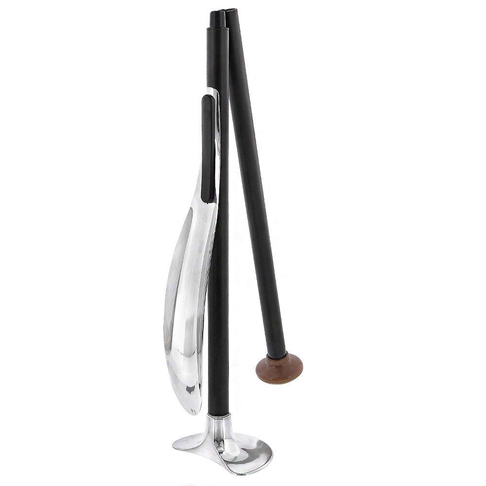 What is the material the actual shoe horn is made out of?